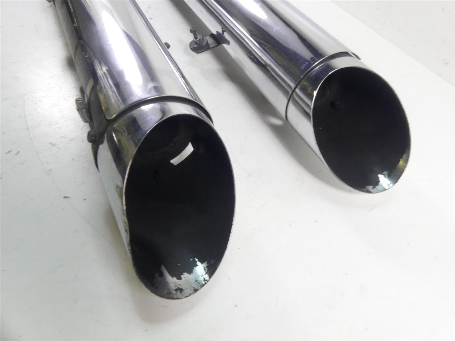 2011 Victory Vision Tour Oem Exhaust Muffler Silencer Pipe Set 1262226 1262225 {{ shop.shopifyCountryName }} - Mototech271
