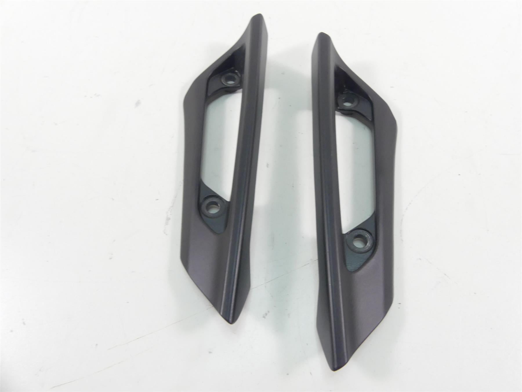 2022 Indian FTR1200 S Rear Passenger Grab Rail Handle Set 5142162 5142163 {{ shop.shopifyCountryName }} - Mototech271