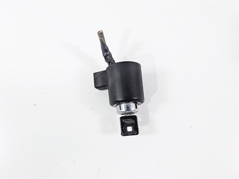 2006 Harley Sportster XL1200 C Ignition Switch + Key Set 71441-94 {{ shop.shopifyCountryName }} - Mototech271