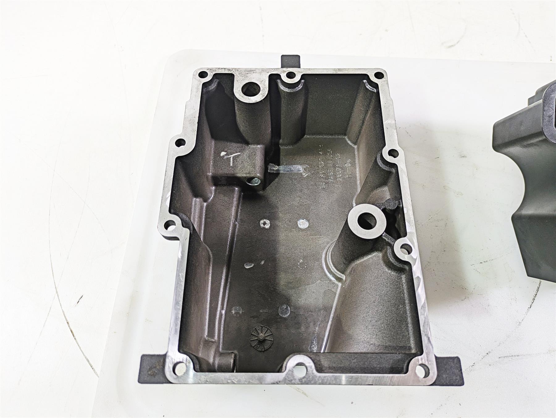 2017 Harley Dyna FXDB Street Bob Oil Pan Bottom Transmission Cover 26071-02 {{ shop.shopifyCountryName }} - Mototech271