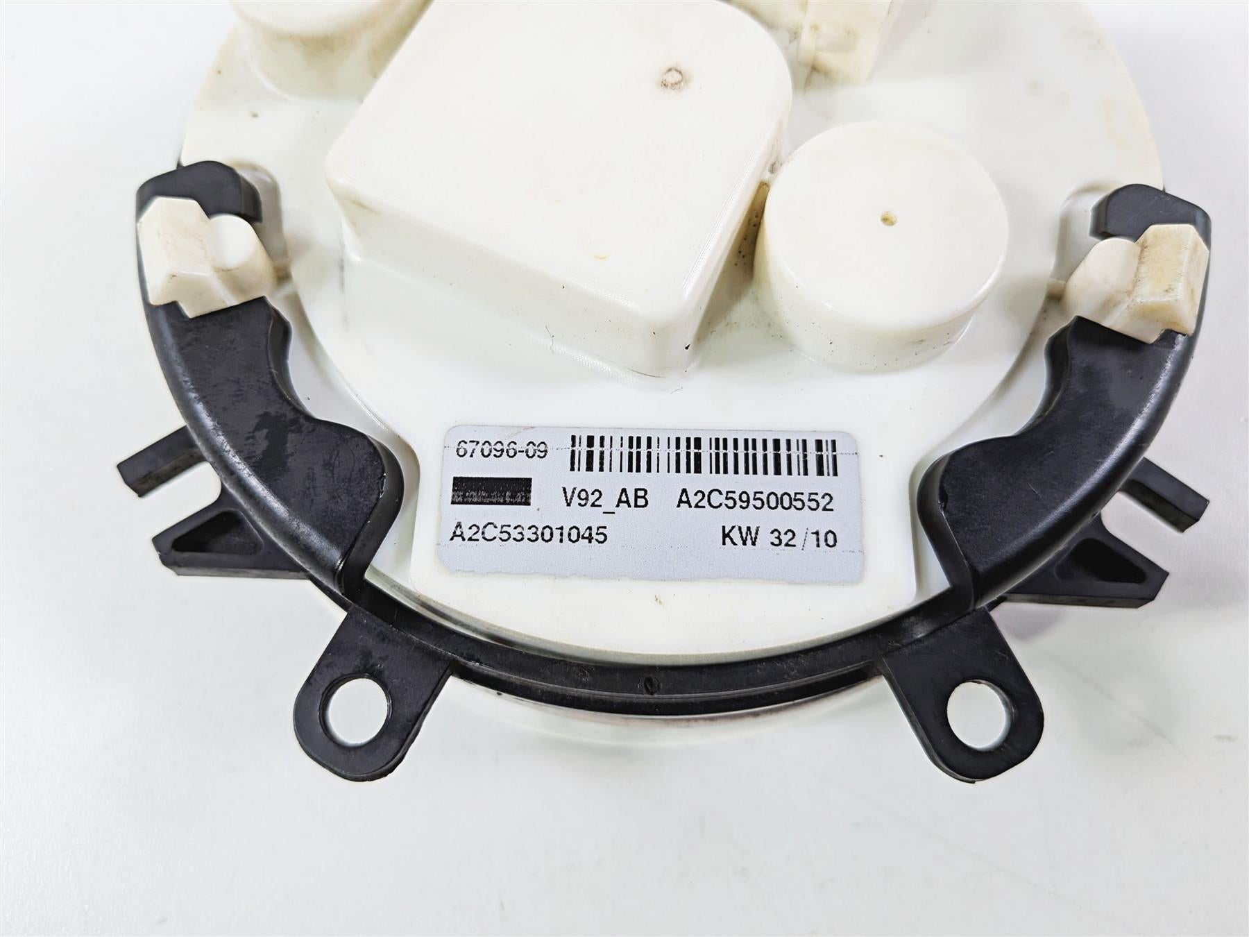2011 Harley FXDF Dyna Fat Bob Speedometer Gauge Instrument 2K Only 67096-09 {{ shop.shopifyCountryName }} - Mototech271