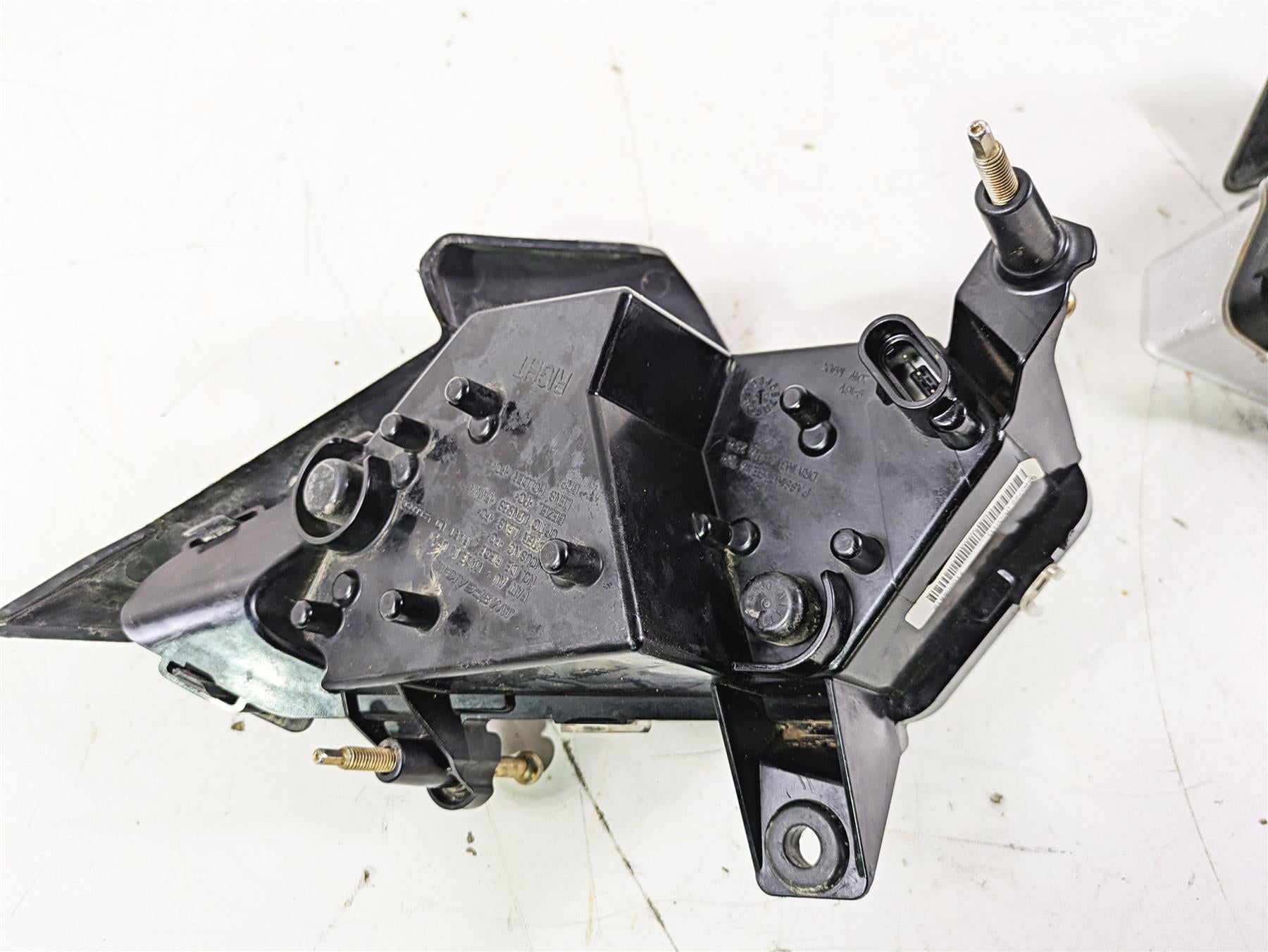 2023 Can Am Maverick X3 XMR Turbo RR Headlight Head Light Lamp 710008811 {{ shop.shopifyCountryName }} - Mototech271