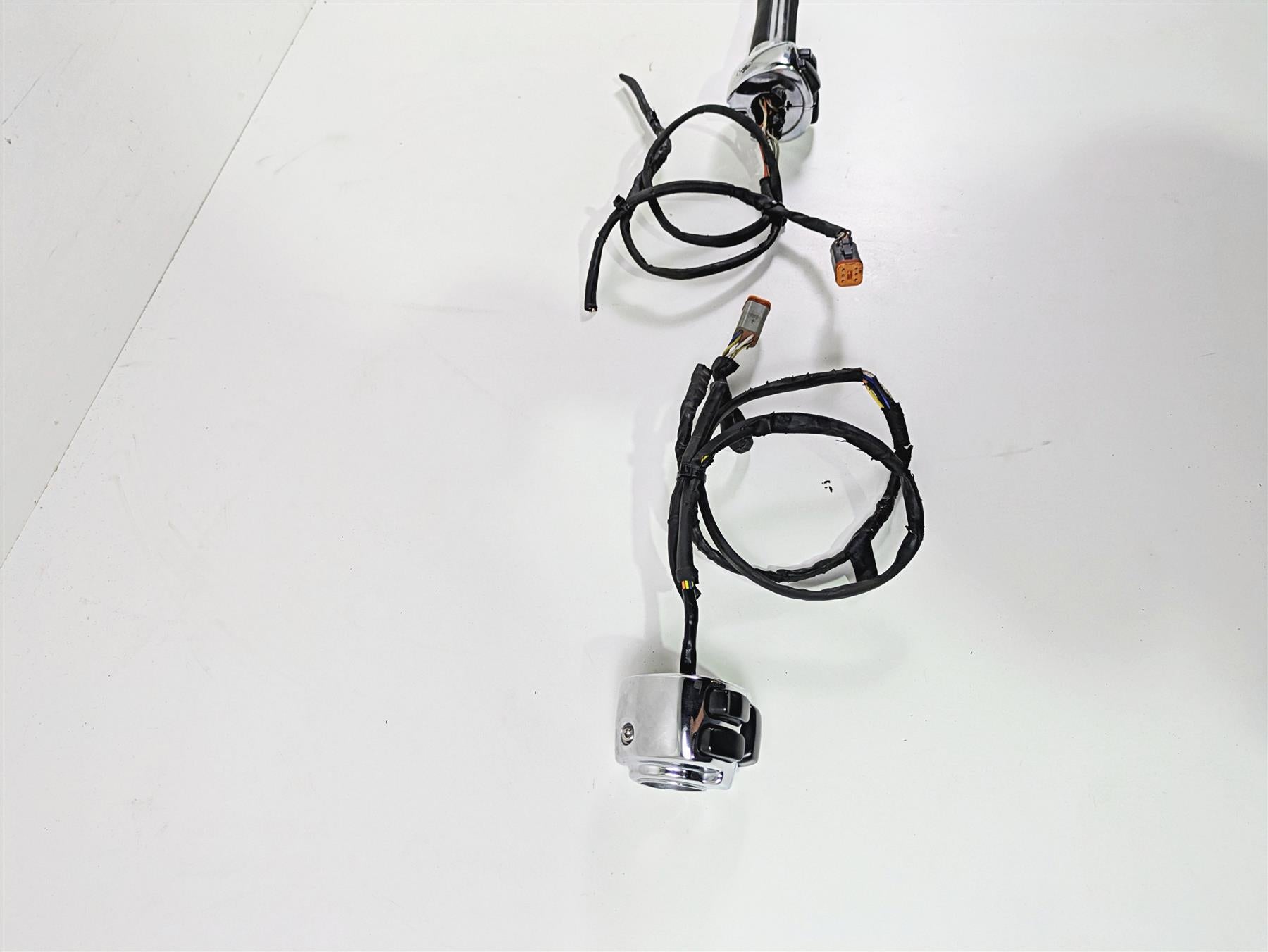 2004 Harley Softail FXSTDI Deuce Left Right Chrome Hand Control Switch 71682-06 {{ shop.shopifyCountryName }} - Mototech271