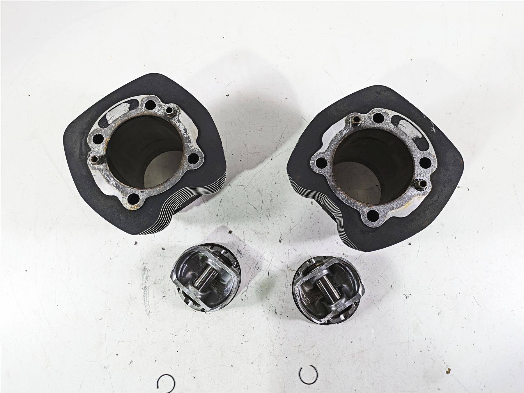 2015 Harley Touring FLHXS Street Glide Cylinder Jug & Piston Set -Read 16547-99A {{ shop.shopifyCountryName }} - Mototech271