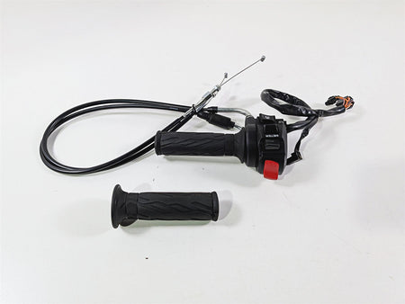 2024 Suzuki GSXR 600 Right Hand Control Switch & Throttle Grip 37200-47H30 {{ shop.shopifyCountryName }} - Mototech271