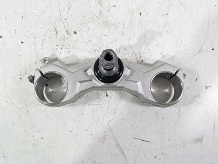 2022 BMW R1250 RT K052 Lower Triple Tree Steering Clamp 31429443338 {{ shop.shopifyCountryName }} - Mototech271