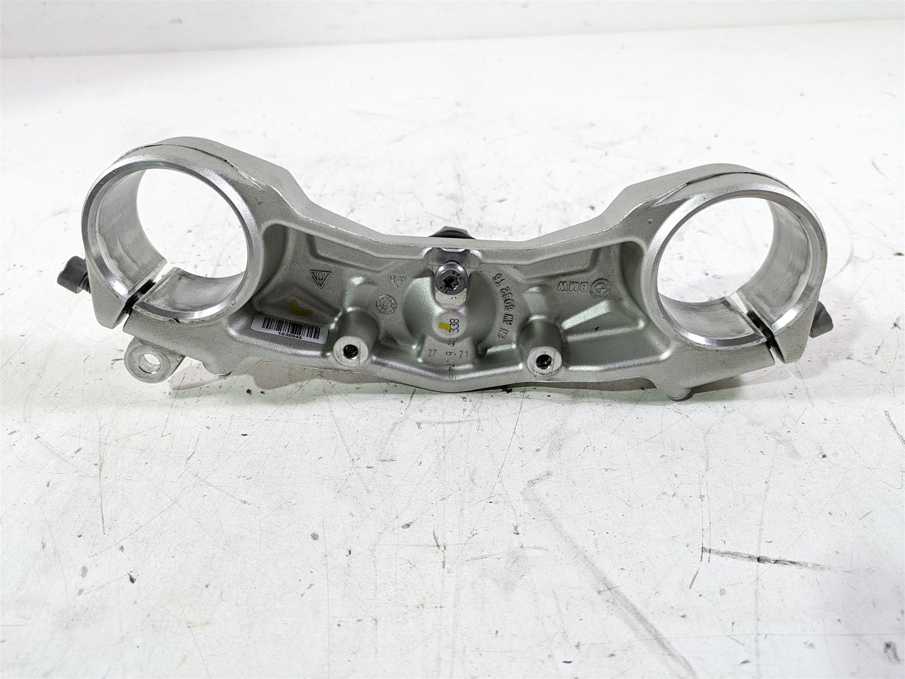 2022 BMW R1250 RT K052 Lower Triple Tree Steering Clamp 31429443338 {{ shop.shopifyCountryName }} - Mototech271