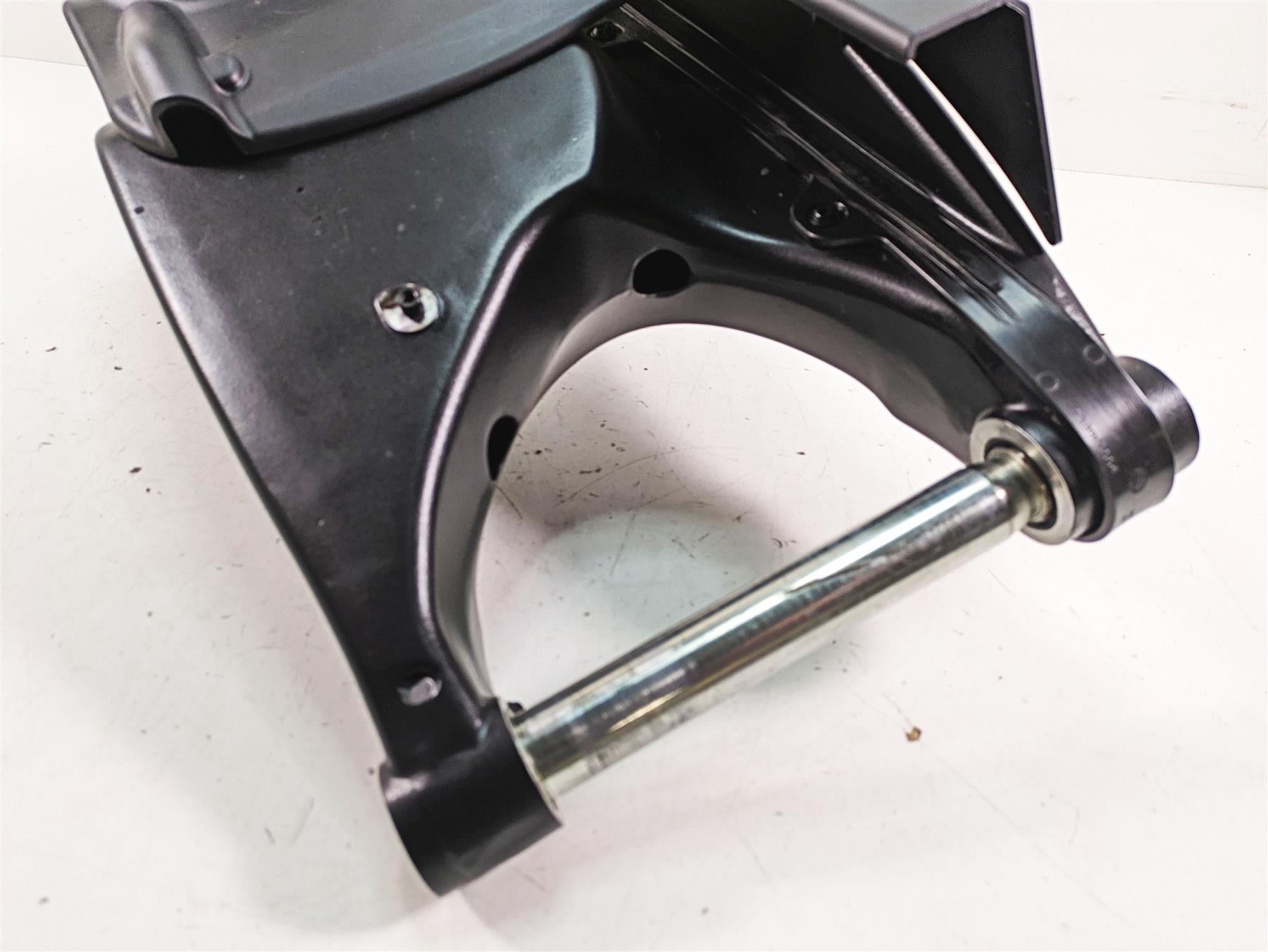 2022 Harley RA1250 S Pan America Rear Swingarm Swing Arm & Axle 47400130 {{ shop.shopifyCountryName }} - Mototech271