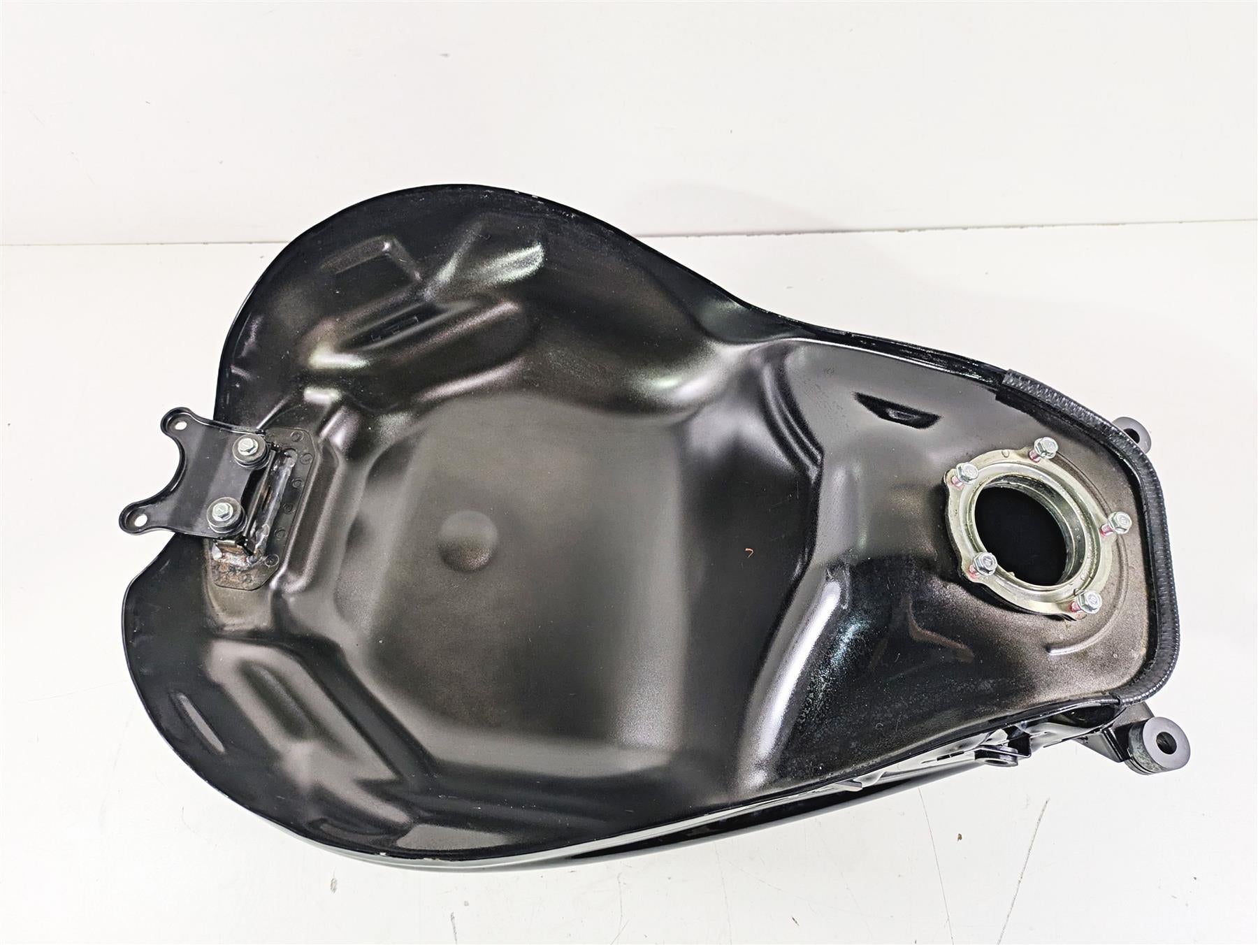 2022 Kawasaki ZR900RS Cafe Fuel Gas Petrol Tank Reservoir - Read 51092-5119-17K {{ shop.shopifyCountryName }} - Mototech271