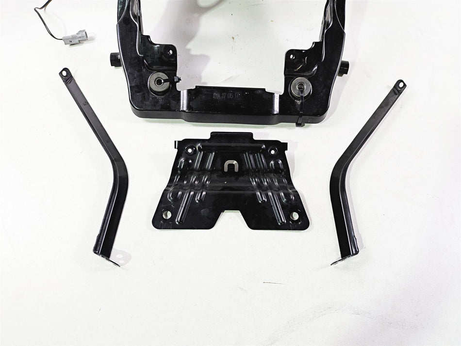 2017 Indian Chieftain Limited Front Fairing Stay Holder Carrier 1022608 {{ shop.shopifyCountryName }} - Mototech271