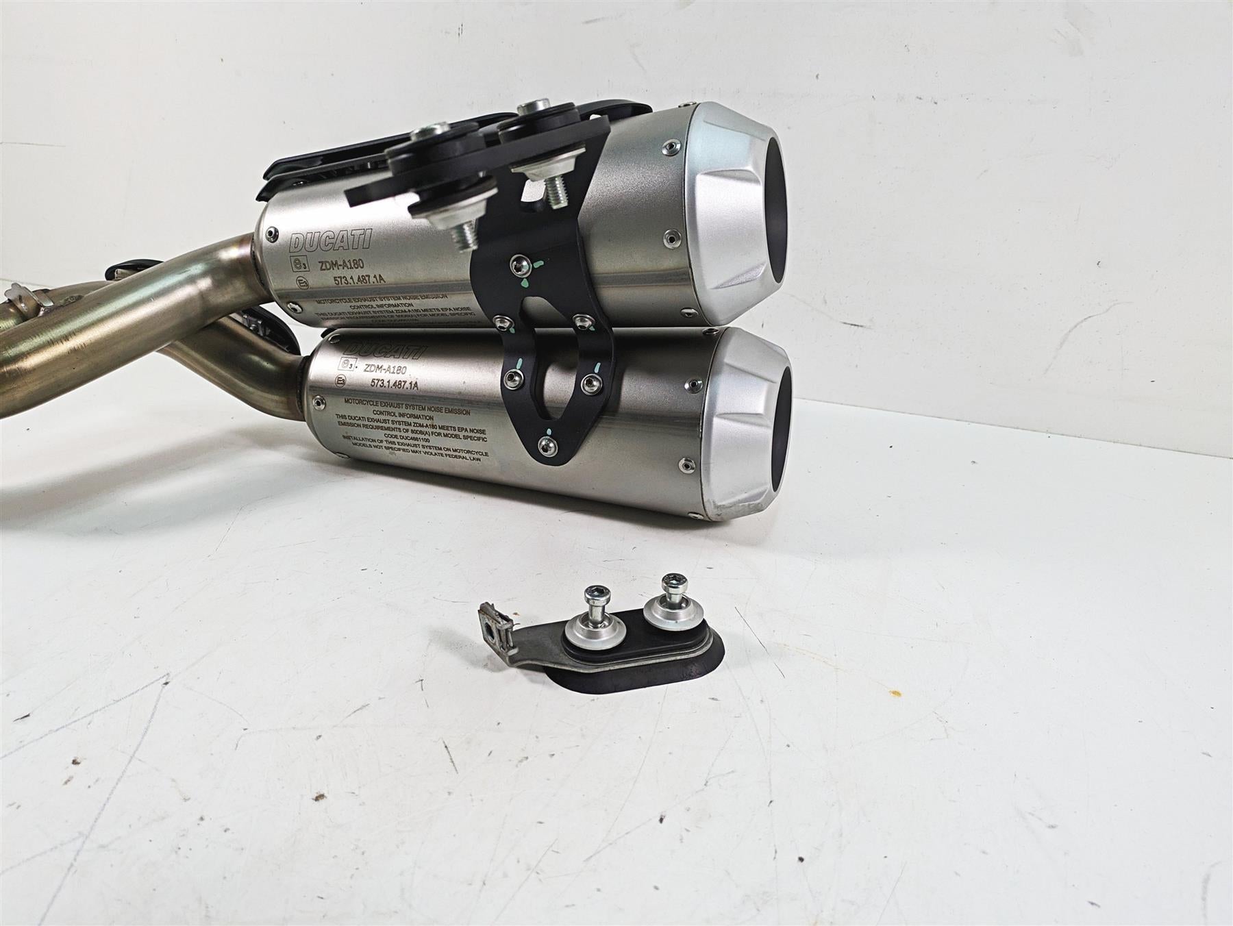 2020 Ducati Scrambler 1100 Sport Pro Exhaust Pipe Muffler Silencer 57314871A {{ shop.shopifyCountryName }} - Mototech271