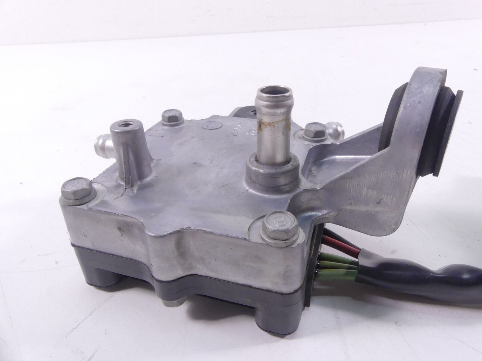 2013 Yamaha Waverunner VXS VX1800M Rectifier Voltage Regulator 6S5-81960-11-00 {{ shop.shopifyCountryName }} - Mototech271