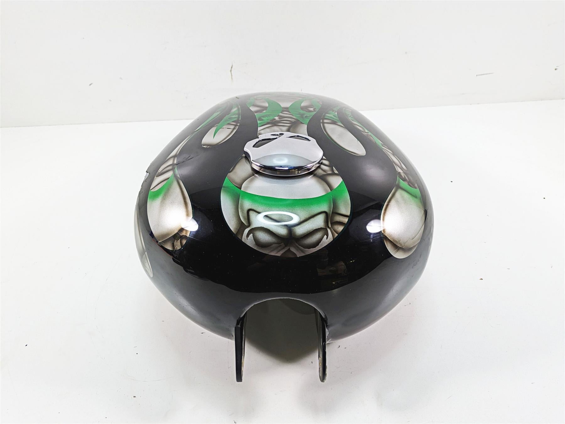 2006 Harley Sportster XL1200 Fuel Gas Petrol Tank Custom Paint - Read 62213-04 {{ shop.shopifyCountryName }} - Mototech271