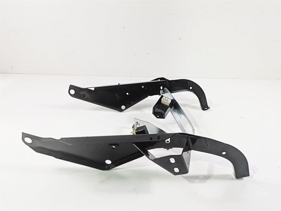 1999 Harley Touring FLHTCUI E-Glide Front Fairing Mount Set 58478-96B 58479-96B {{ shop.shopifyCountryName }} - Mototech271