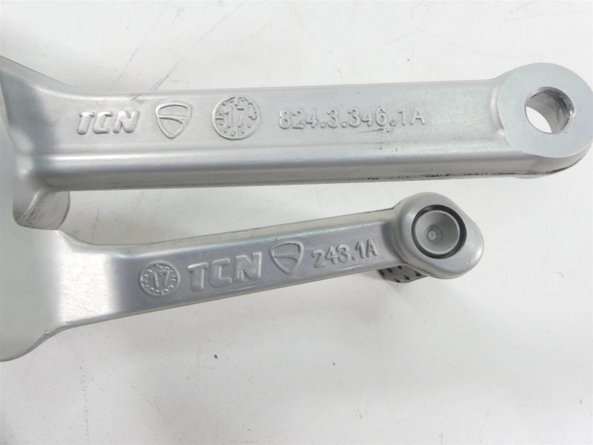 2018 Ducati Panigale 1100 V4 S Left Footpeg Shifter Set 82413461AA 45613411AA {{ shop.shopifyCountryName }} - Mototech271