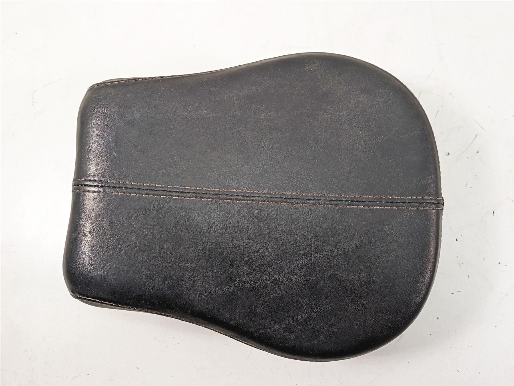 2013 Harley Softail FLSTC Heritage Classic Rear Passenger Seat Saddle 51812-09 {{ shop.shopifyCountryName }} - Mototech271