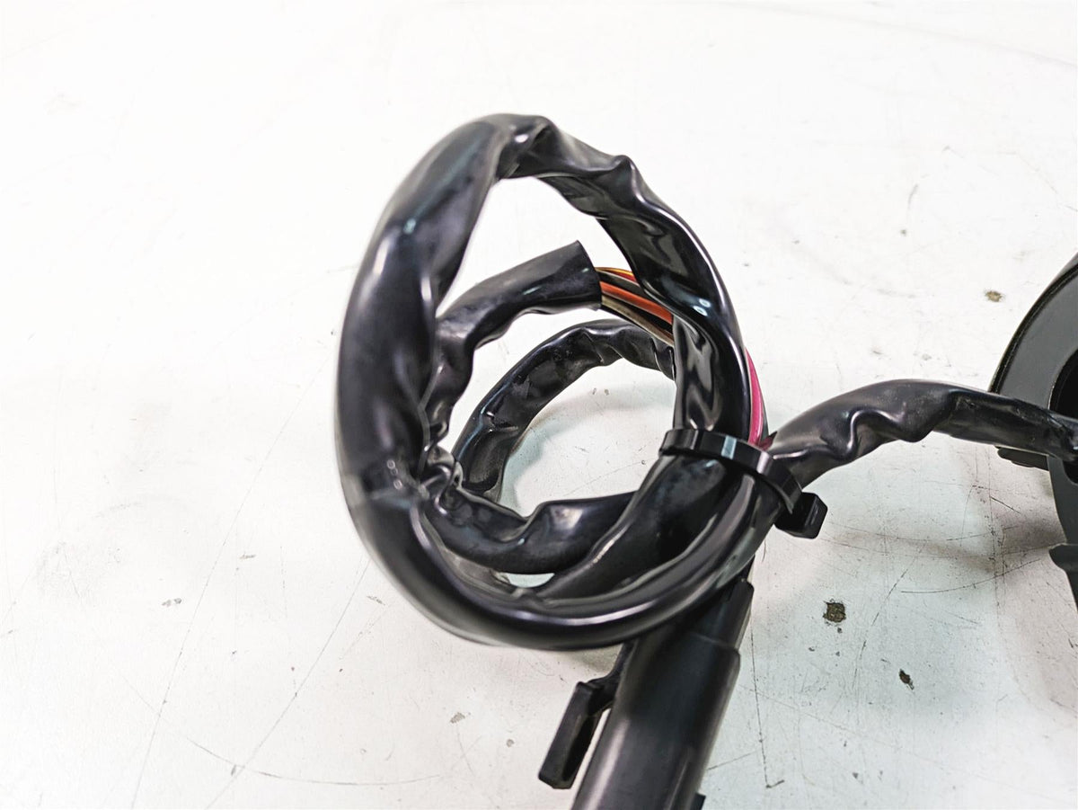 2008 Harley FLHTCU Electra Glide Right Hand Cruise Control Switch 71684-06A {{ shop.shopifyCountryName }} - Mototech271