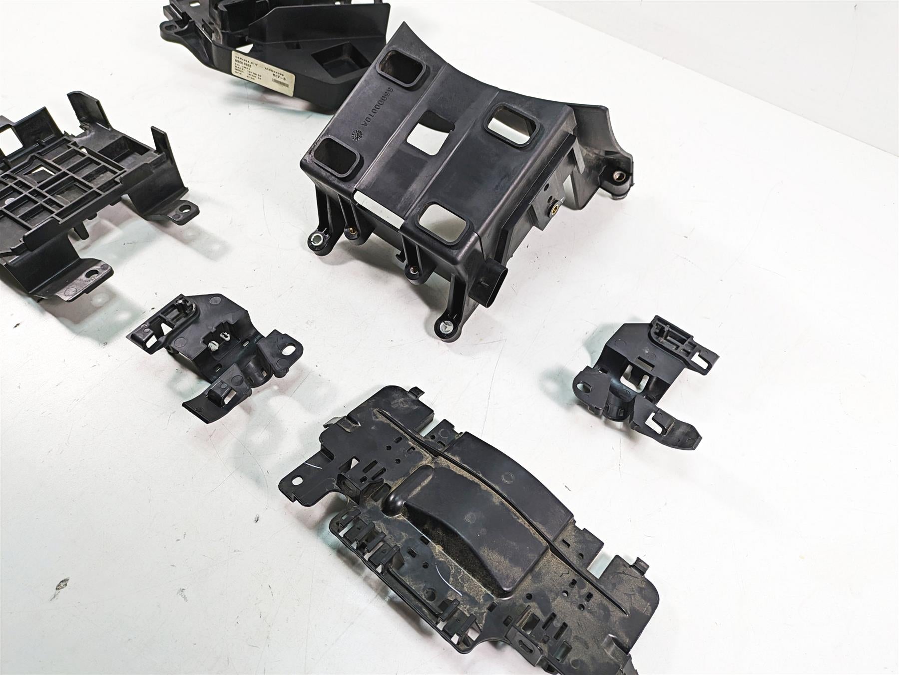 2020 Harley Touring FLHX Street Glide Battery Tray Electrical Stay Set 66000010A {{ shop.shopifyCountryName }} - Mototech271