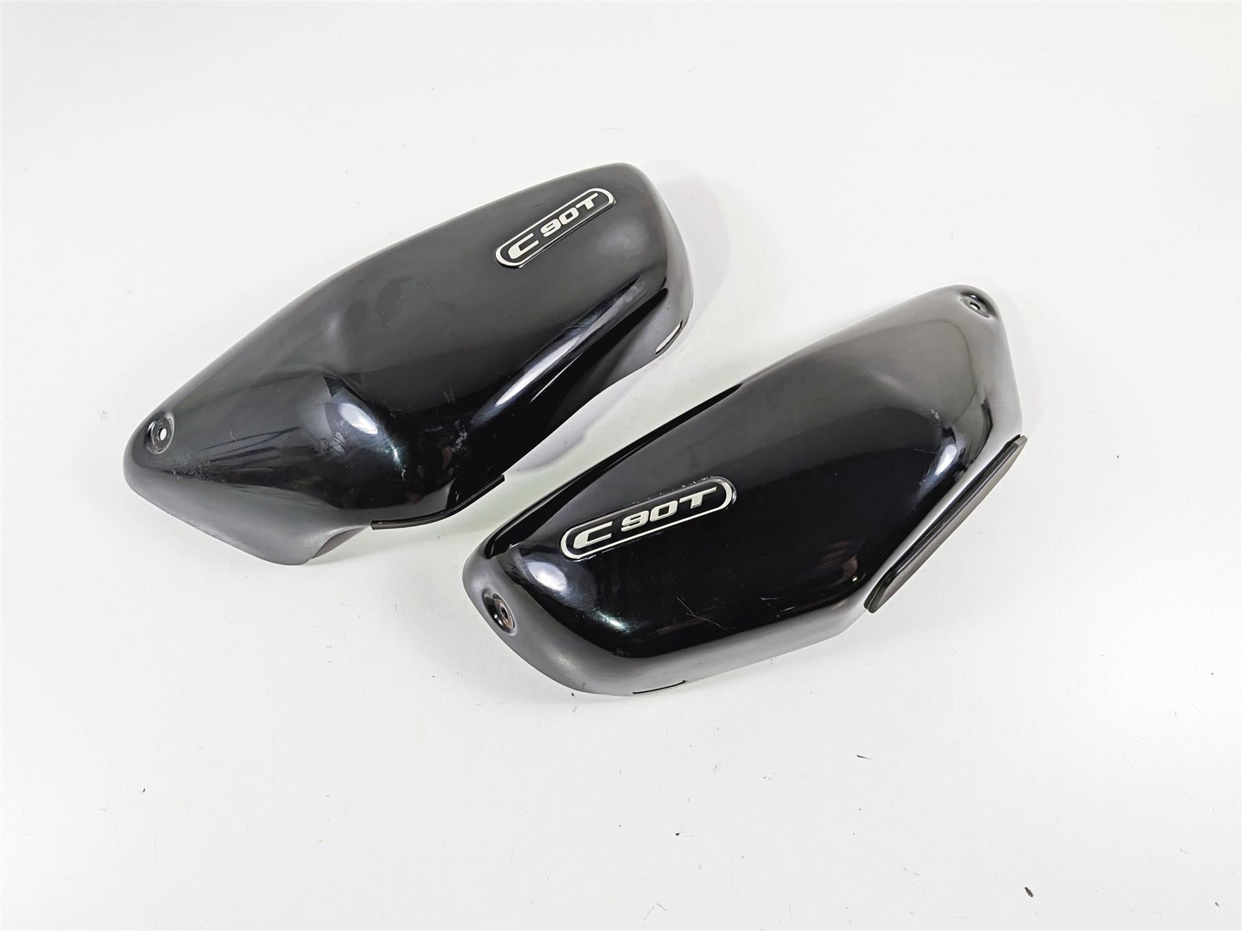 2006 Suzuki C90 VL1500T Boulevard Side Cover Fairing Set 47110-10F00 47210-10F00 {{ shop.shopifyCountryName }} - Mototech271