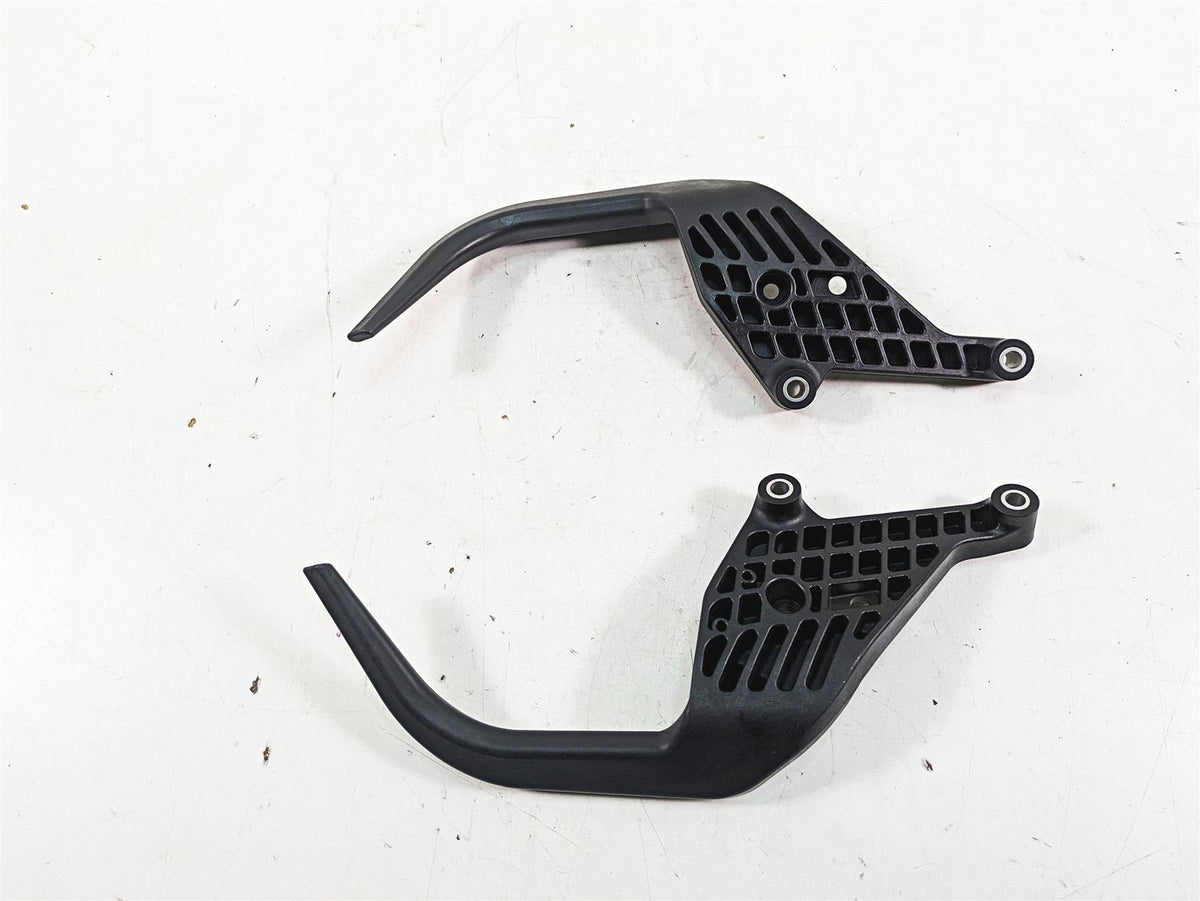 2020 KTM 1290 Super Adventure R Rear Passenger Grab Handle Set 6031200810030 {{ shop.shopifyCountryName }} - Mototech271