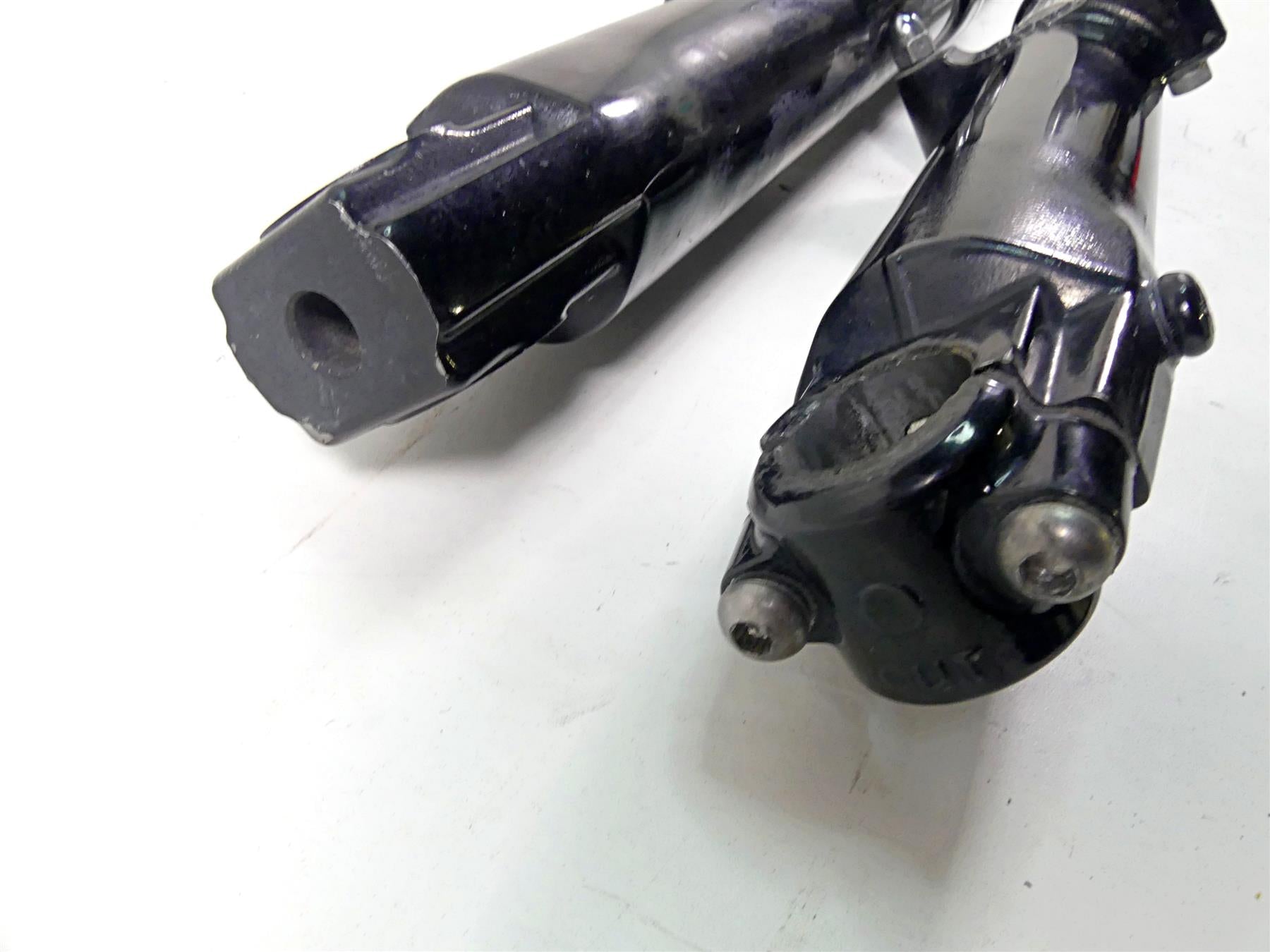 2011 Harley Softail FXS Blackline Straight Showa Front Fork Leg Set 49415-11 {{ shop.shopifyCountryName }} - Mototech271