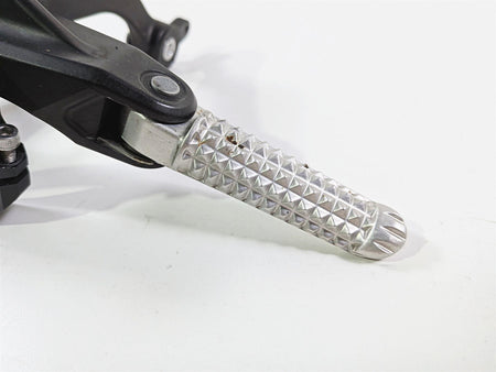 2009 Yamaha VMX17 V-Max 1700 Rear Passenger Footpeg Set - Read 2S3-27430-00-00-Mototech271