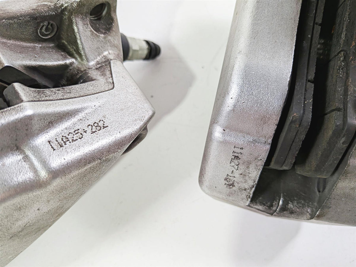 2011 Harley Touring FLHTCU CVO Electra Glide Front Brake Caliper Set 42938-08-Mototech271
