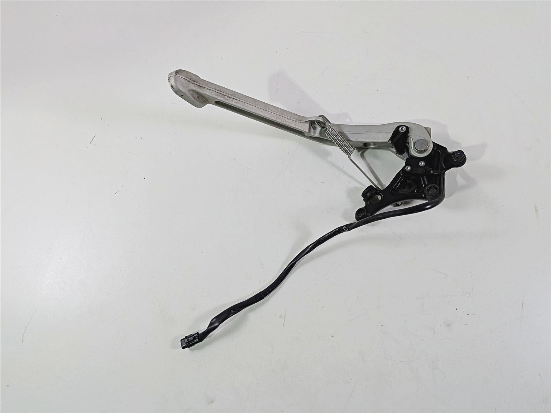 2024 Triumph Tiger 900 GT Side Kickstand & Mount & Safety Switch T2085017 {{ shop.shopifyCountryName }} - Mototech271