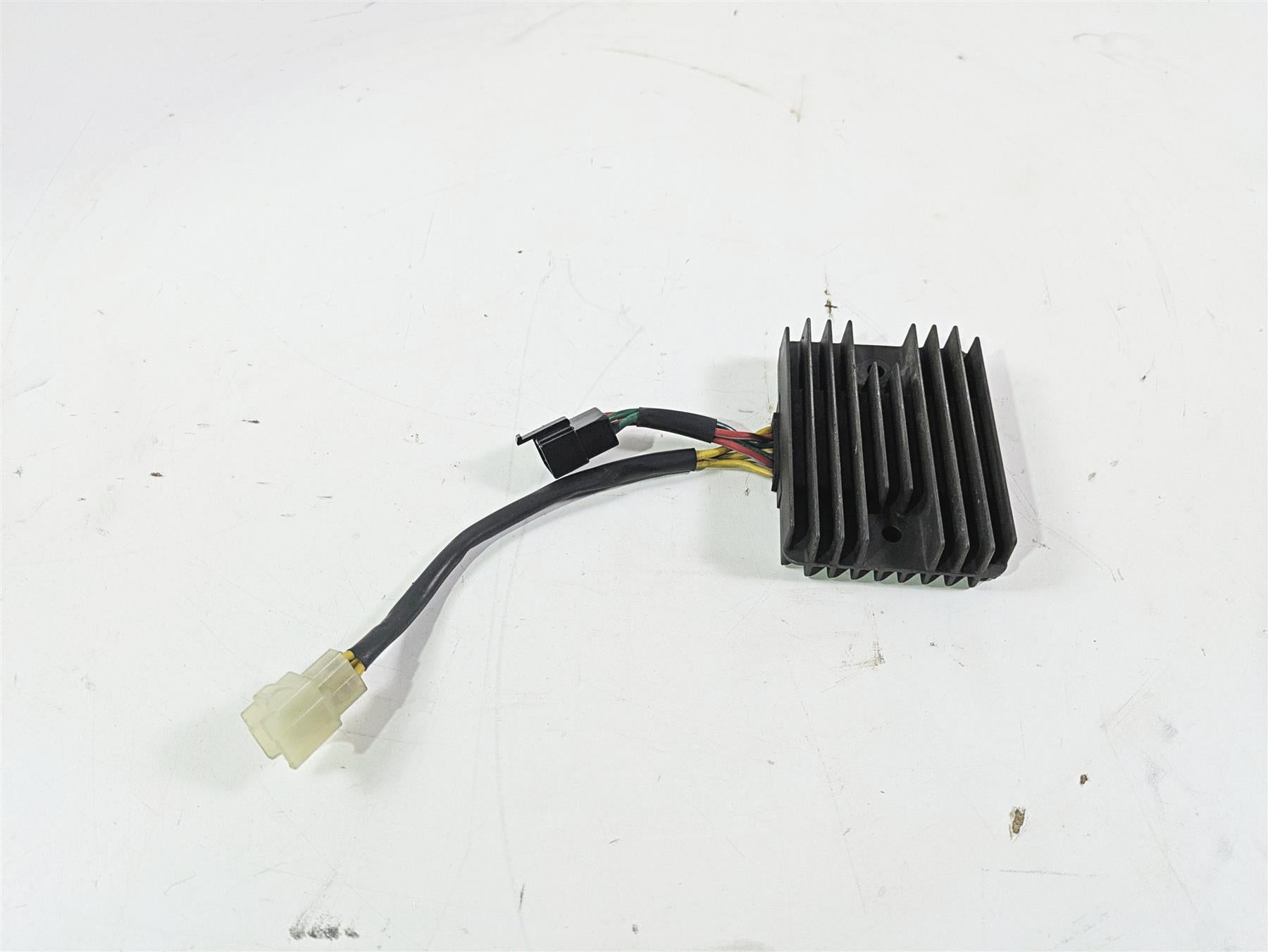 2012 Ducati Streetfighter 848 Rectifier Voltage Regulator 54040191A SH579EA {{ shop.shopifyCountryName }} - Mototech271