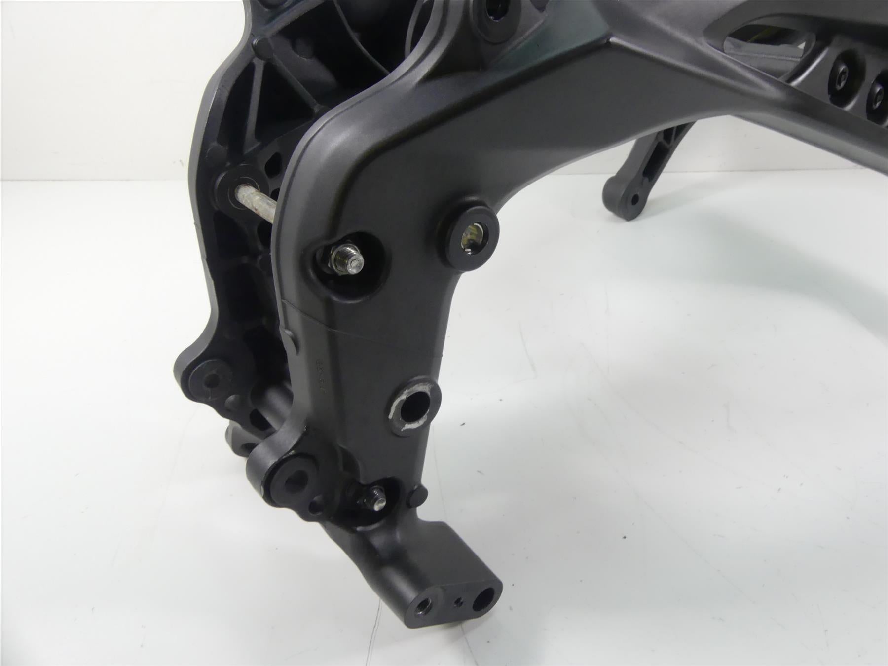 2015 Yamaha MT09 FZ09 Straight Main Frame Chassis Slvg 1RC-21110-30-00 {{ shop.shopifyCountryName }} - Mototech271