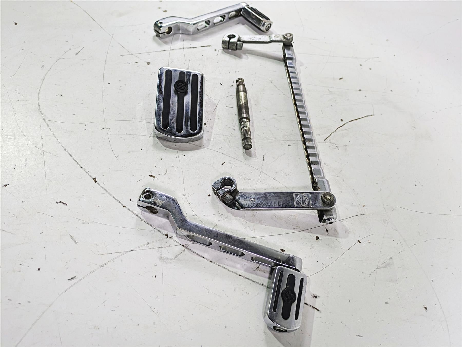 2003 Harley Touring FLHTCUI E-Glide 100th Billet Shift Lever & Links 33600001 {{ shop.shopifyCountryName }} - Mototech271
