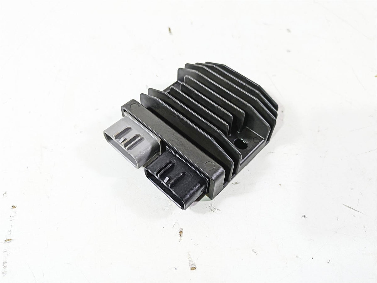 2022 Yamaha YXZ1000 R Rectifier Voltage Regulator B5H-81960-00-00 FH027DA {{ shop.shopifyCountryName }} - Mototech271