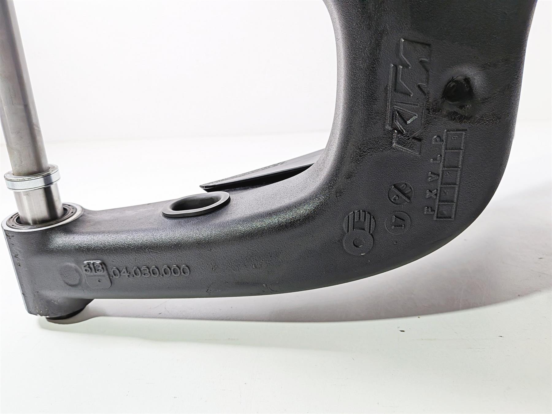 2018 KTM 1290 Super Duke R Swingarm Swing Arm & Axle 61304030044 61404030144-Mototech271