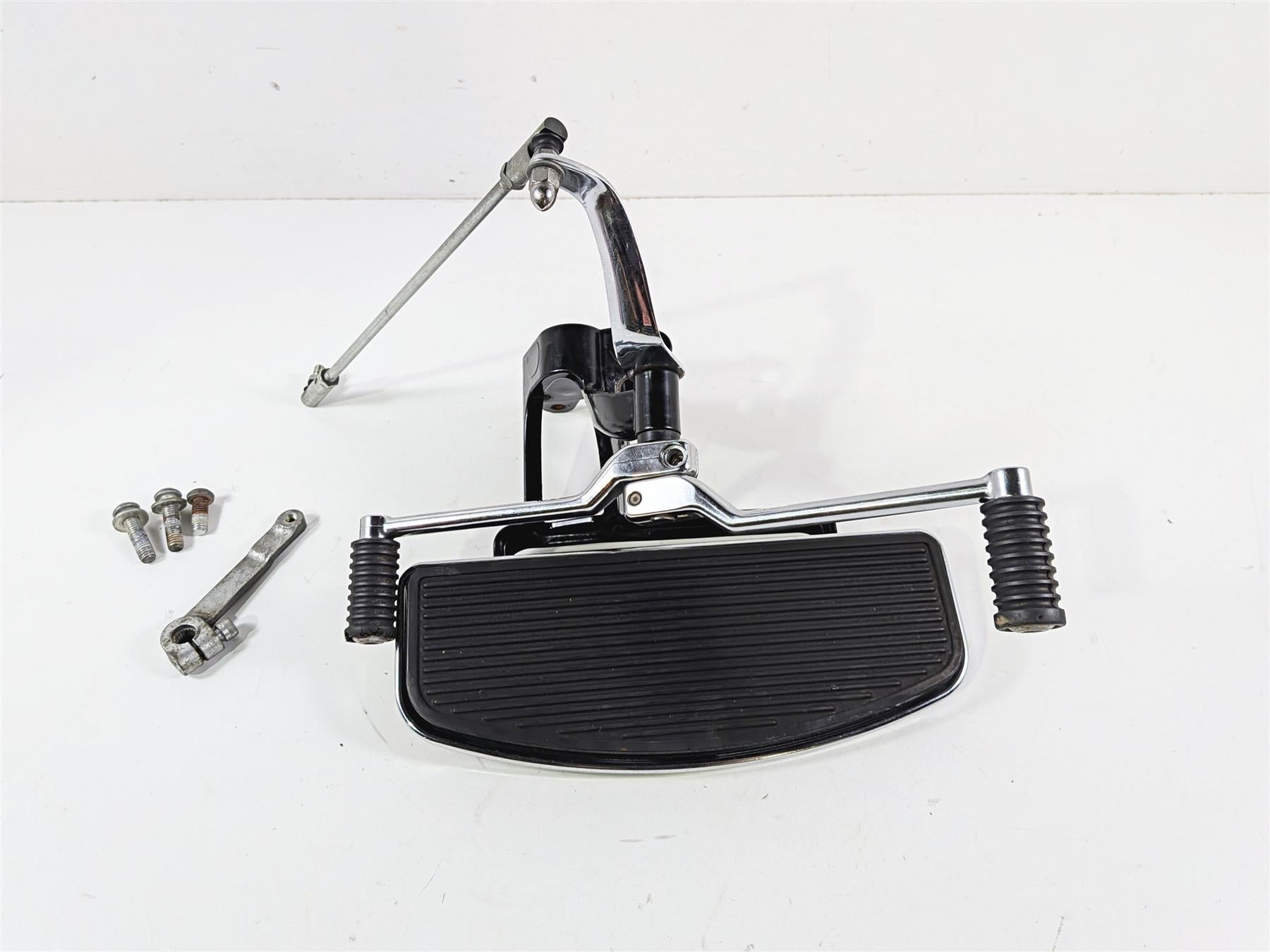 2012 Harley Softail FLSTF Fat Boy Left Front Floorboard Shifter Set 33630-07A