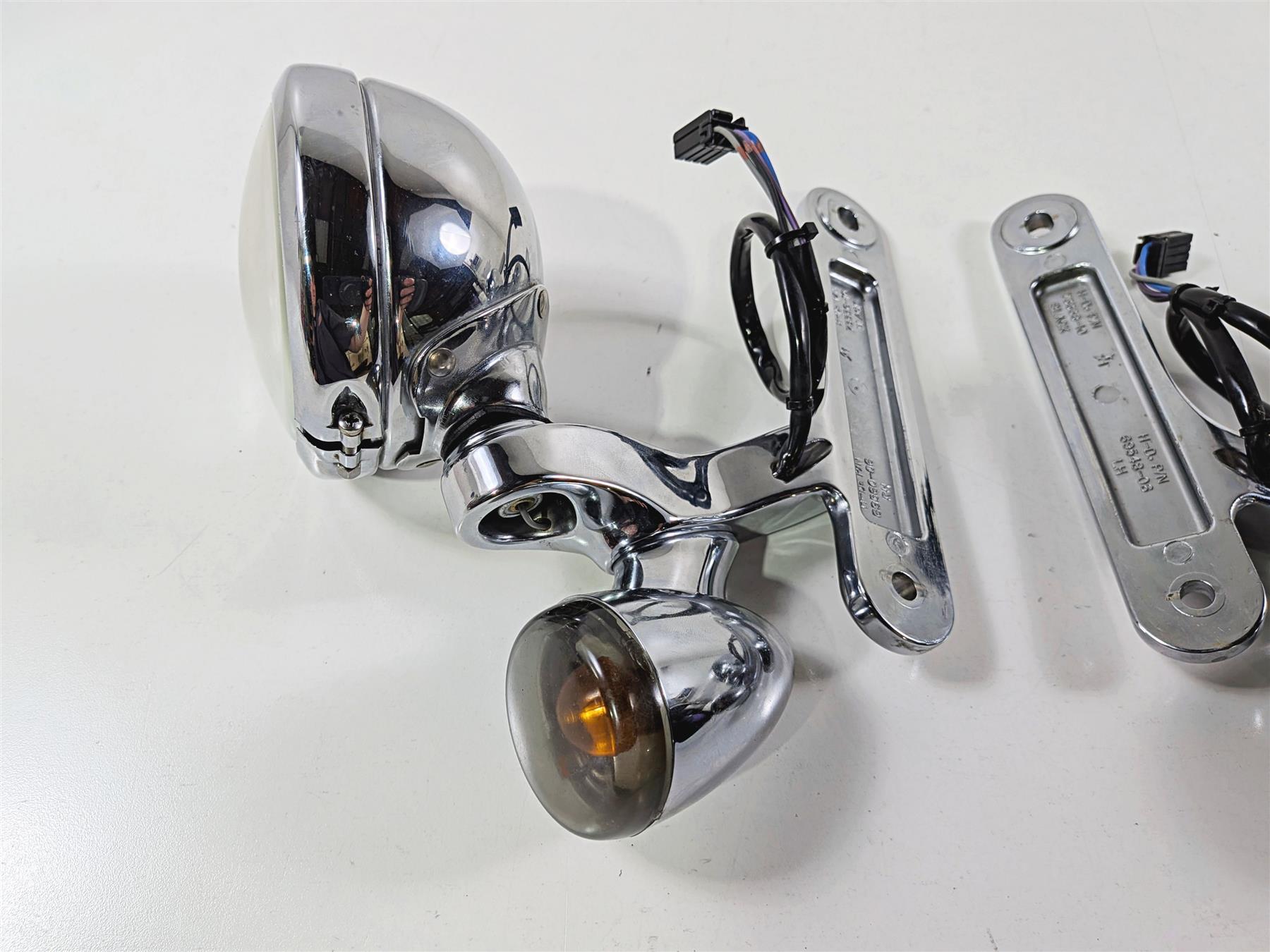 2011 Harley Touring FLHTCU CVO Electra Glide Turn Signal Passing Lights 69548-06-Mototech271