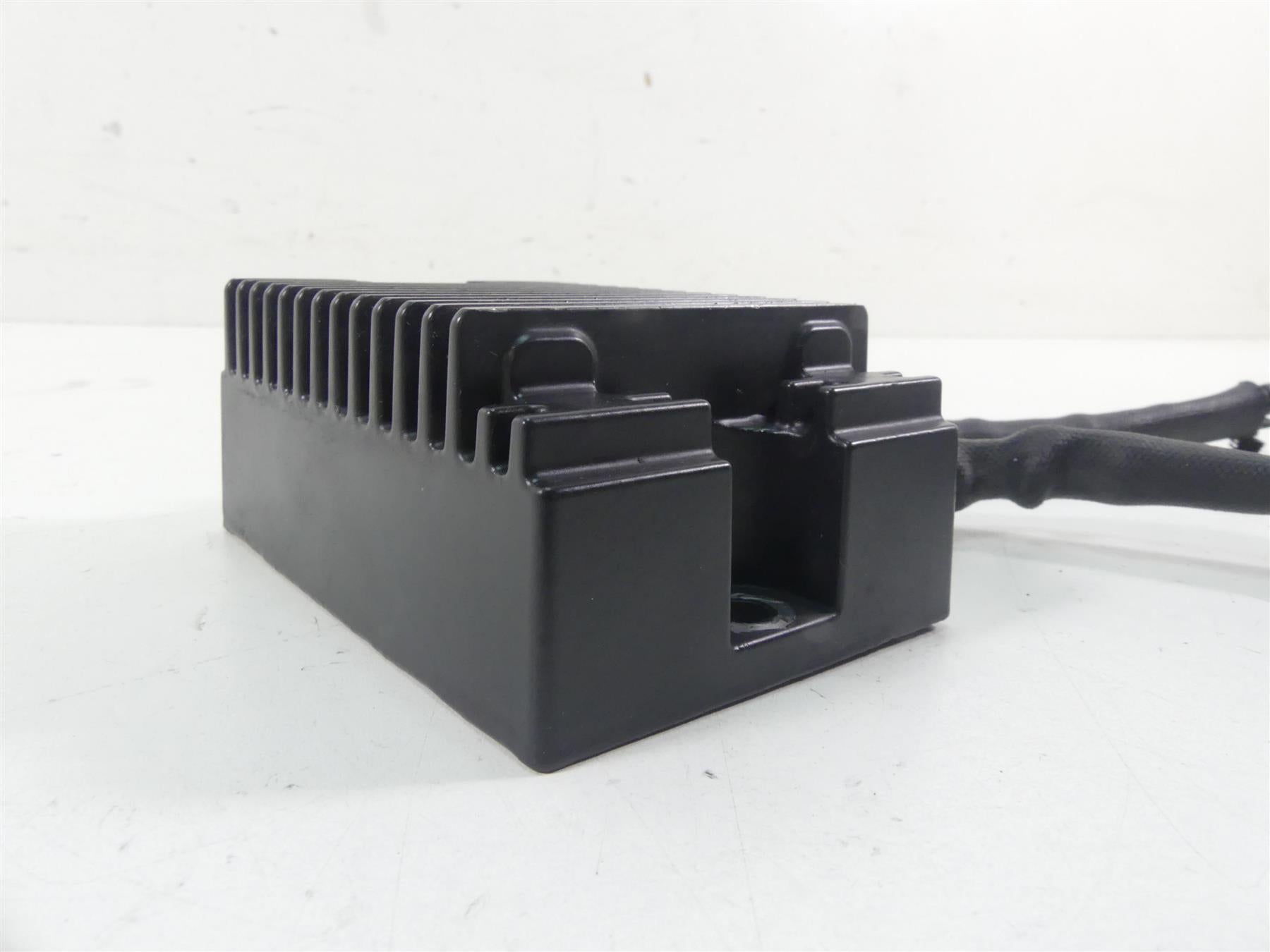 2009 Harley XR1200 Sportster Rectifier Voltage Regulator 74711-08 {{ shop.shopifyCountryName }} - Mototech271