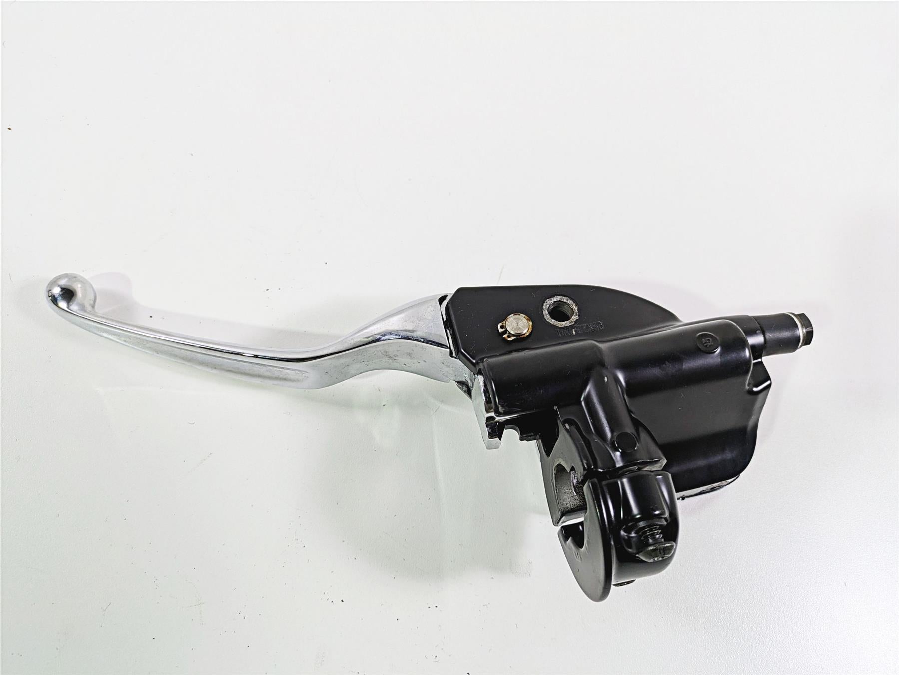 2010 Harley Touring FLHTK Electra Glide Front Brake Master Cylinder 44551-08F {{ shop.shopifyCountryName }} - Mototech271