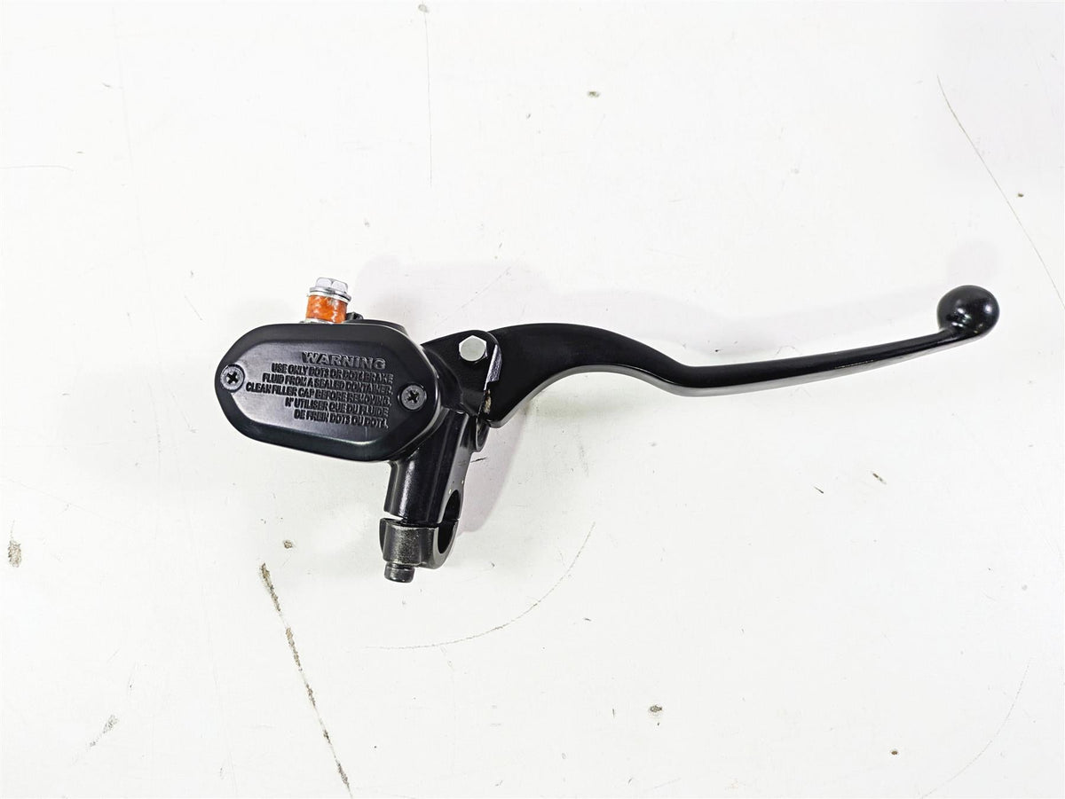 2023 Kawasaki EX400 Ninja Front Brake Master Cylinder + Lever 43015-0713 {{ shop.shopifyCountryName }} - Mototech271