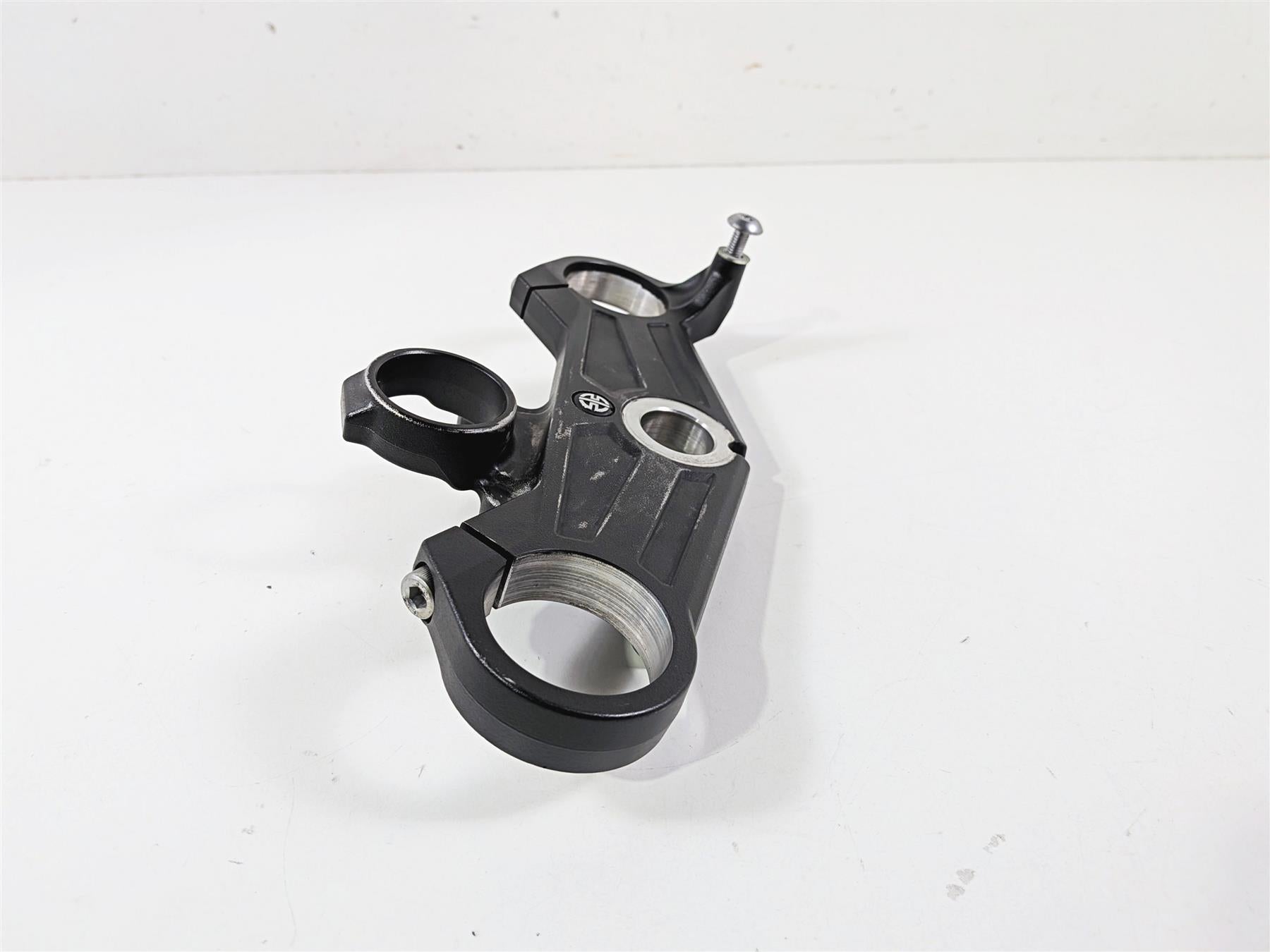 2022 Kawasaki ZX10R ZX1000 Ninja Upper Triple Tree Steering Clamp 44039-0200 {{ shop.shopifyCountryName }} - Mototech271