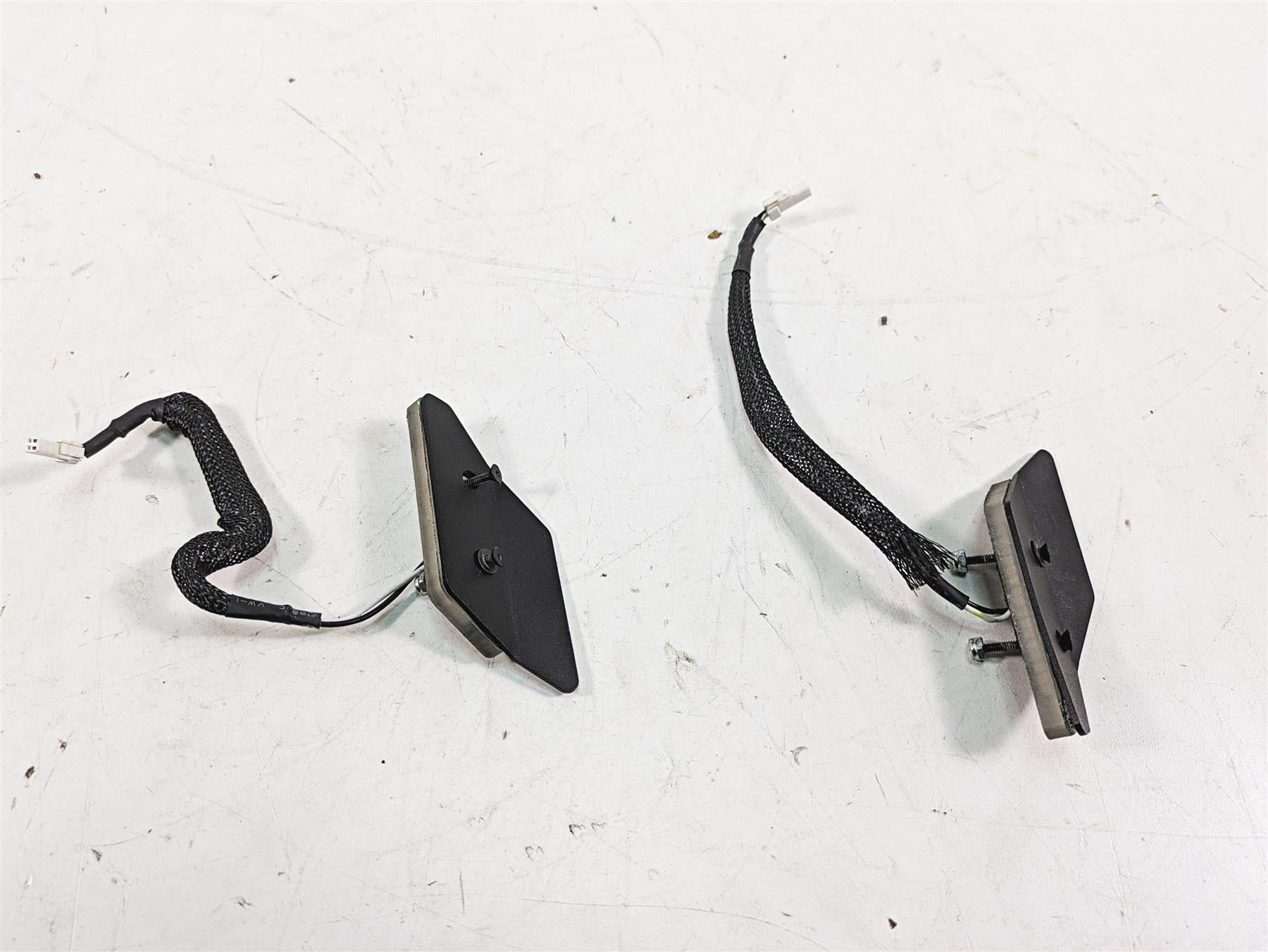 2016 Ducati Panigale 1299 S Nrc Mirror Block Off Turn Signals - Read 1299-MBO-B {{ shop.shopifyCountryName }} - Mototech271