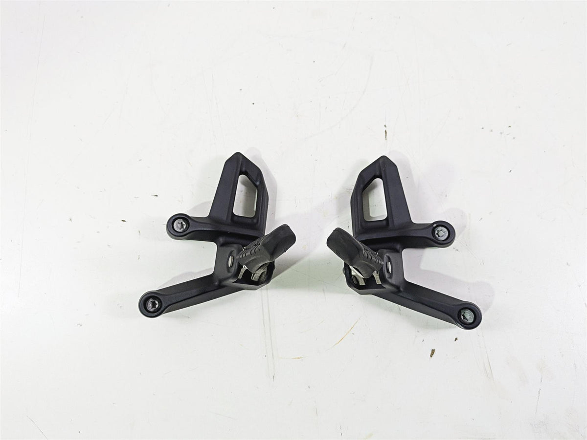 2018 KTM 1290 Super Adv S Rear Passenger Footpegs 6030304800033S 6030304900033S {{ shop.shopifyCountryName }} - Mototech271