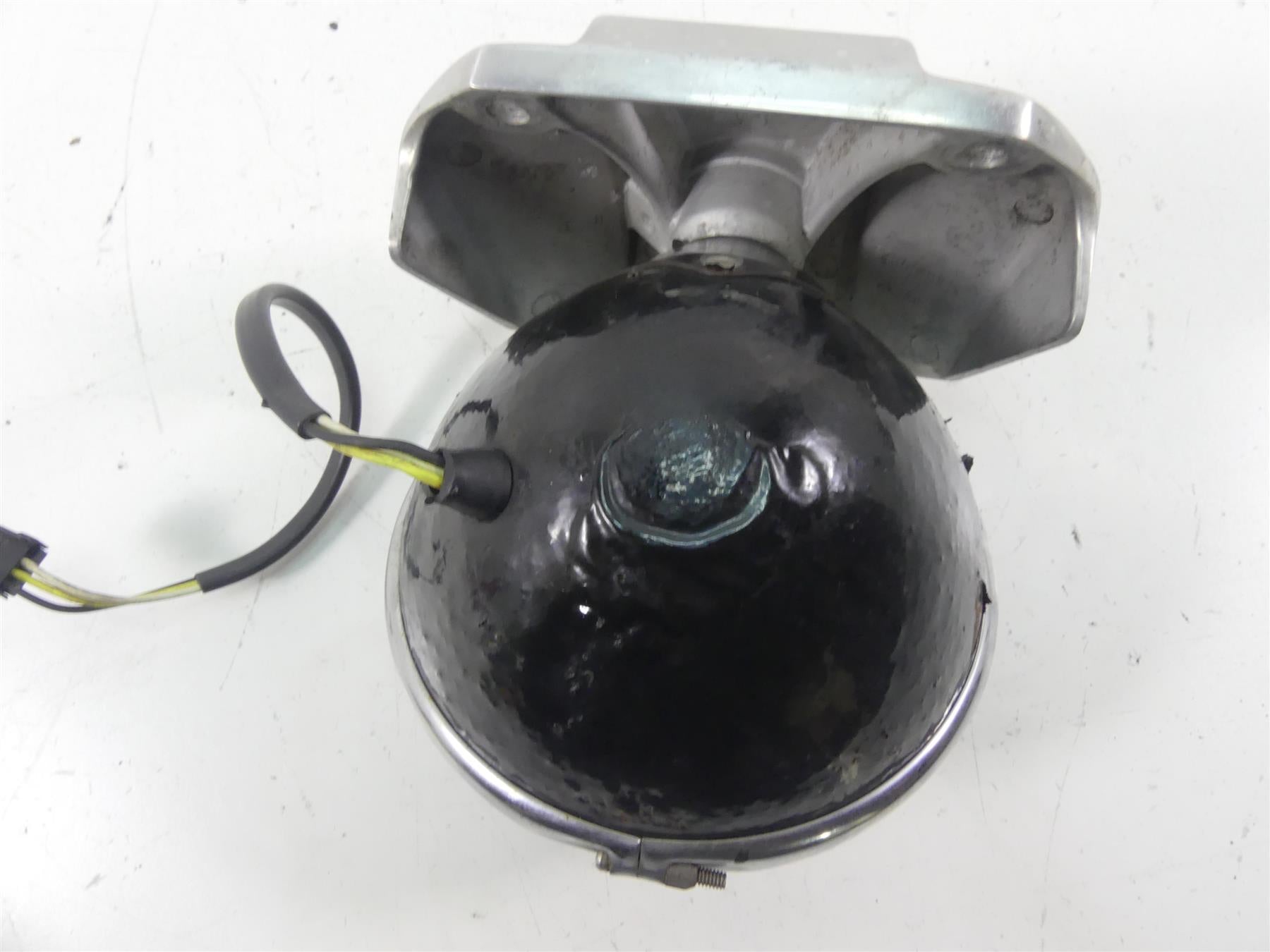1998 Harley Dyna FXDL Low Rider Headlight Head Light Lamp Lens & Visor 67730-91 {{ shop.shopifyCountryName }} - Mototech271