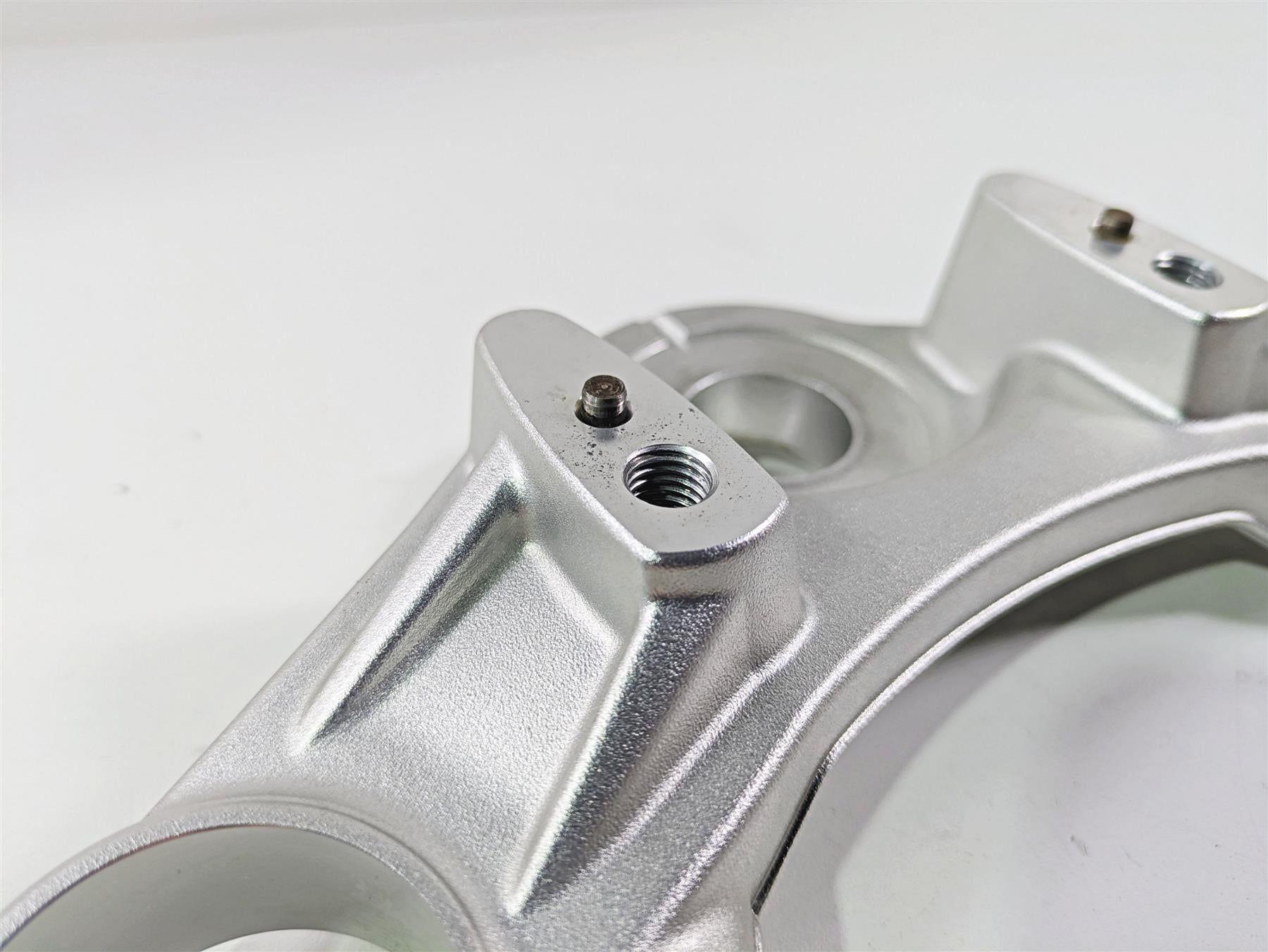 2018 BMW R nineT Urban GS K33 Upper Triple Tree Steering Clamp 31428558709 {{ shop.shopifyCountryName }} - Mototech271