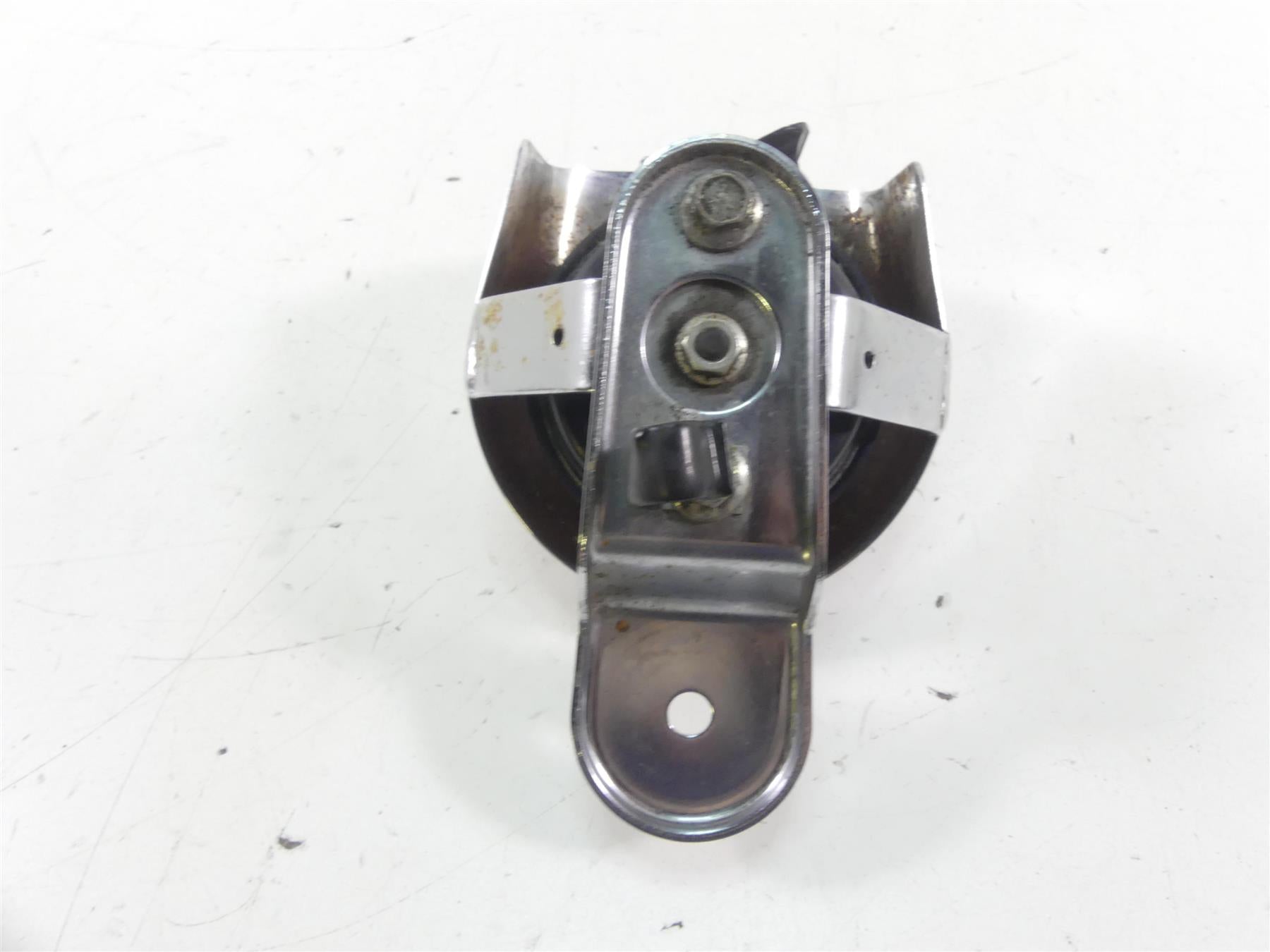 2009 Harley FXDF Dyna Fat Bob Horn With Chrome Cover 61300478A {{ shop.shopifyCountryName }} - Mototech271