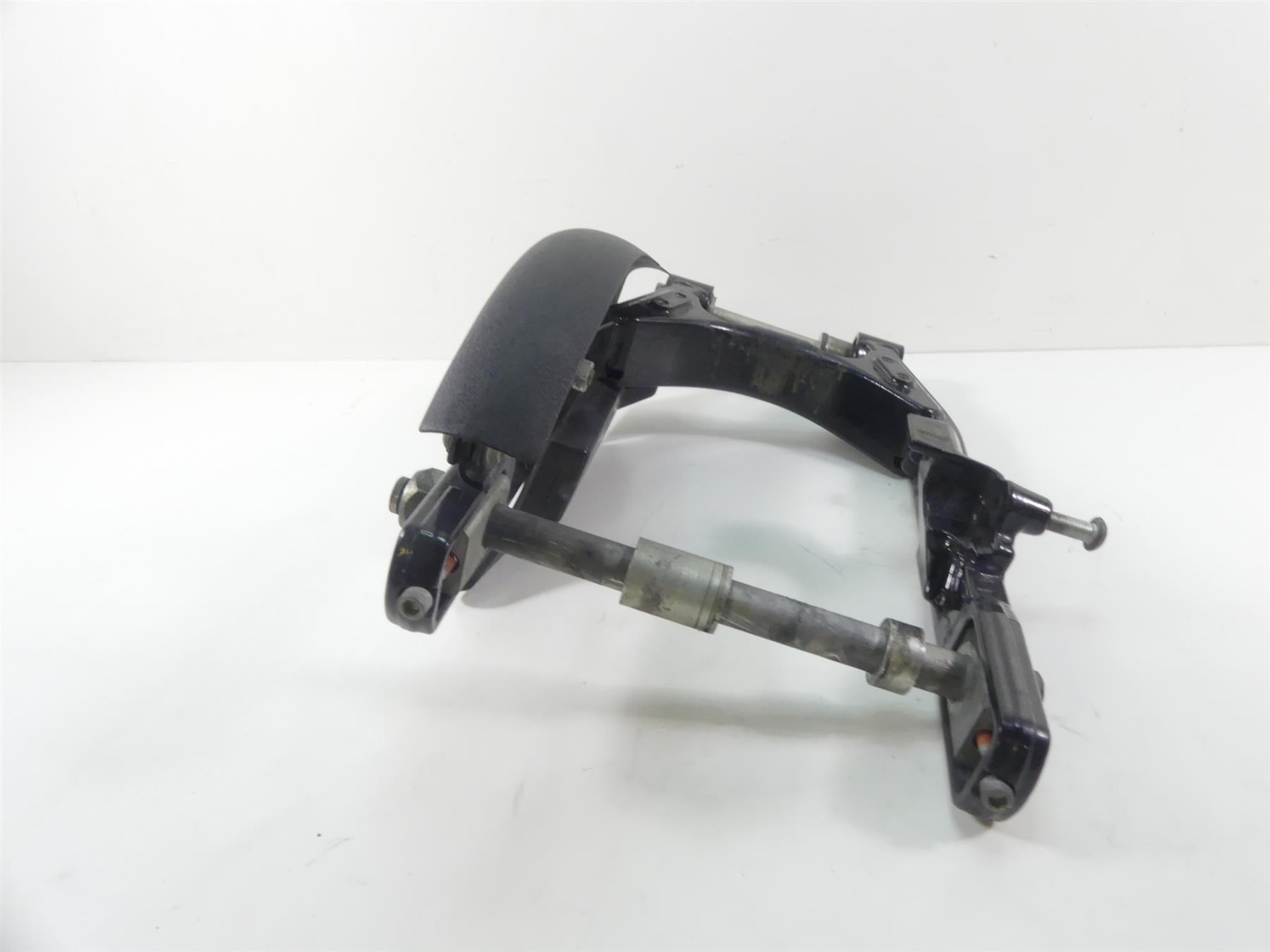 2017 Harley Dyna FXDB Street Bob Rear Swingarm Swing Arm & 25mm Axle 47820-10 {{ shop.shopifyCountryName }} - Mototech271