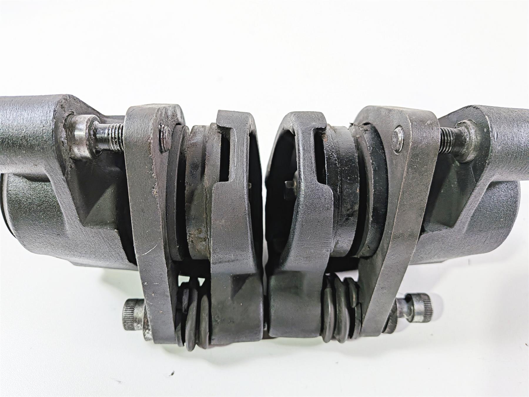 1993 Harley Touring FLHTCU Electra Glide Front Brake Caliper Set 44023-83C {{ shop.shopifyCountryName }} - Mototech271