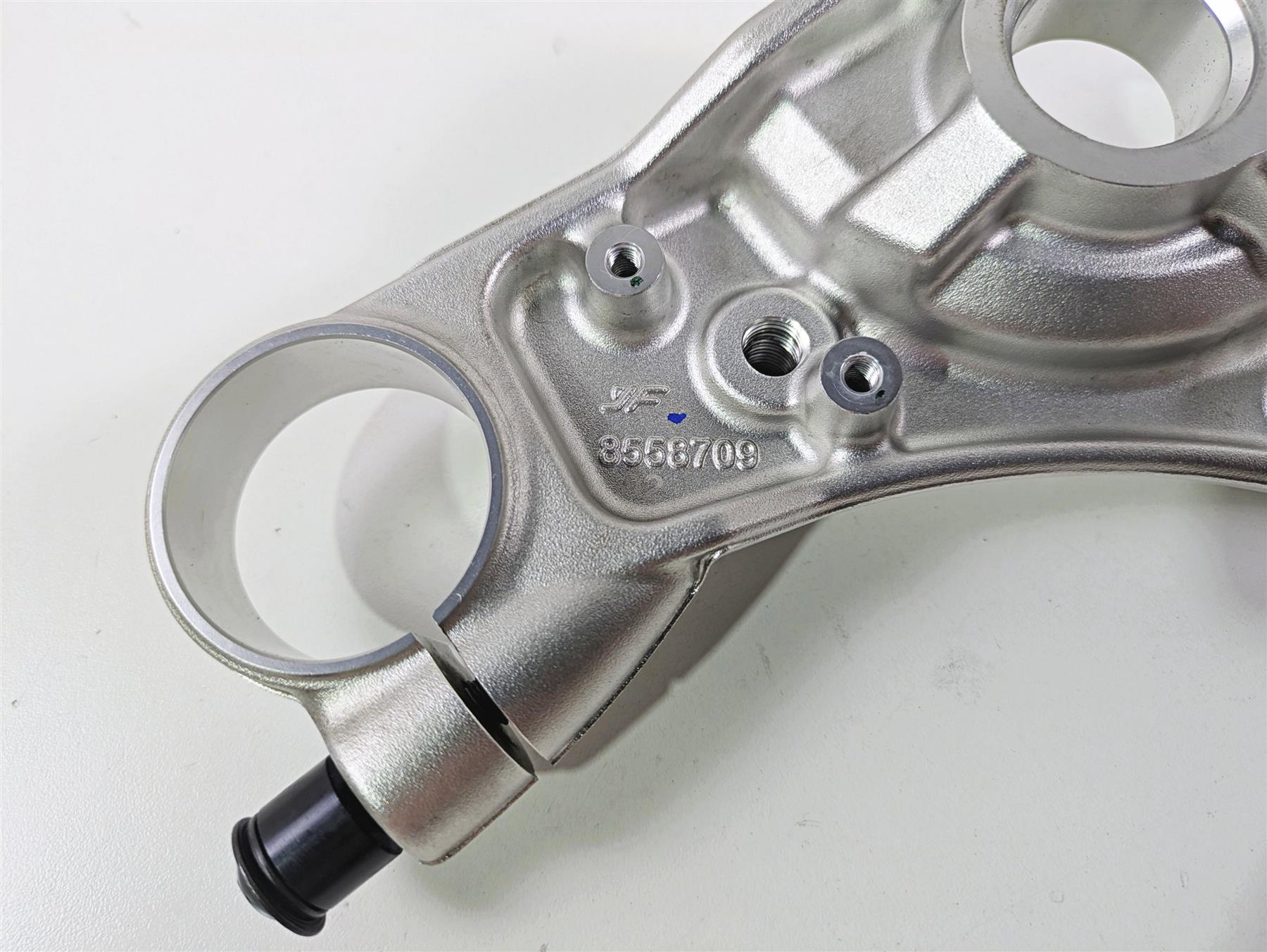 2018 BMW R nineT Urban GS K33 Upper Triple Tree Steering Clamp 31428558709 {{ shop.shopifyCountryName }} - Mototech271