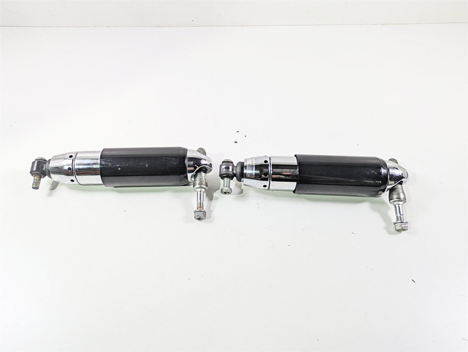 2014 Harley FXDF Dyna Fat Bob Rear Suspension Shock Set 12" 54000049 {{ shop.shopifyCountryName }} - Mototech271