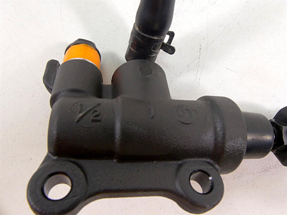 2022 Triumph Speed Triple 1200 RS Rear 1/2 Nissin Brake Master Cylinder T2027033 {{ shop.shopifyCountryName }} - Mototech271
