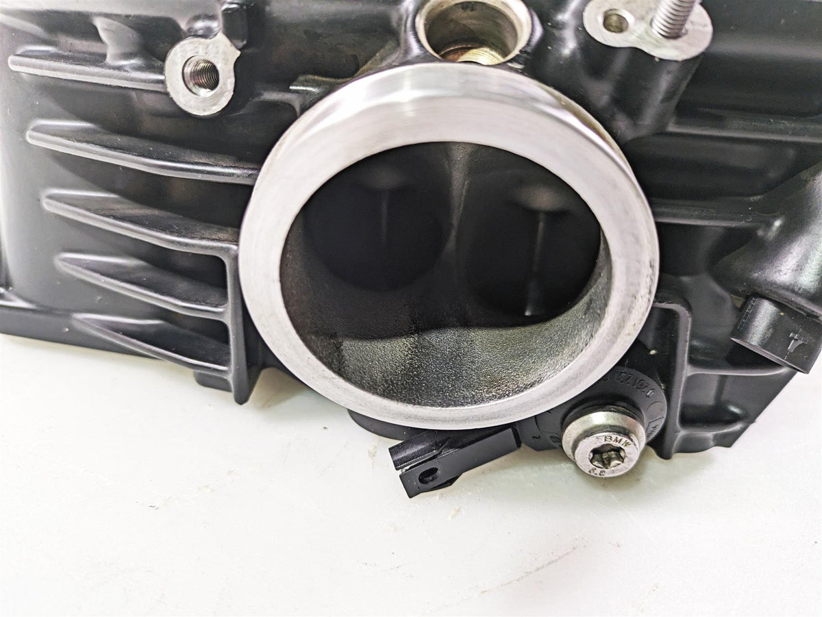 2022 BMW R1250 RT K052 Left Cylinder Head Cylinderhead 11128504123 {{ shop.shopifyCountryName }} - Mototech271